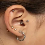 Piercing no Peito