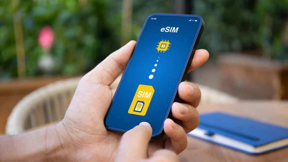 Best Travel eSIM: A No-Nonsense Guide for 2026 Trips