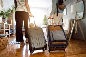 airbnb vs hostel